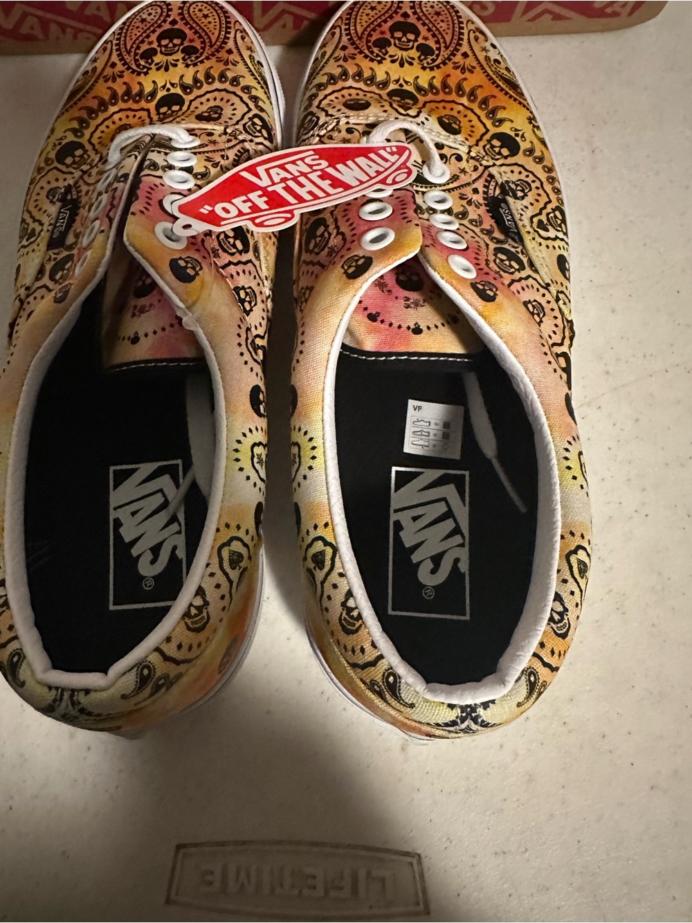 Vans Era Bandana Tie Dye Orange Skull Paisley Sneakers Men's 9 Women's 10.5 - Picture 6 of 7